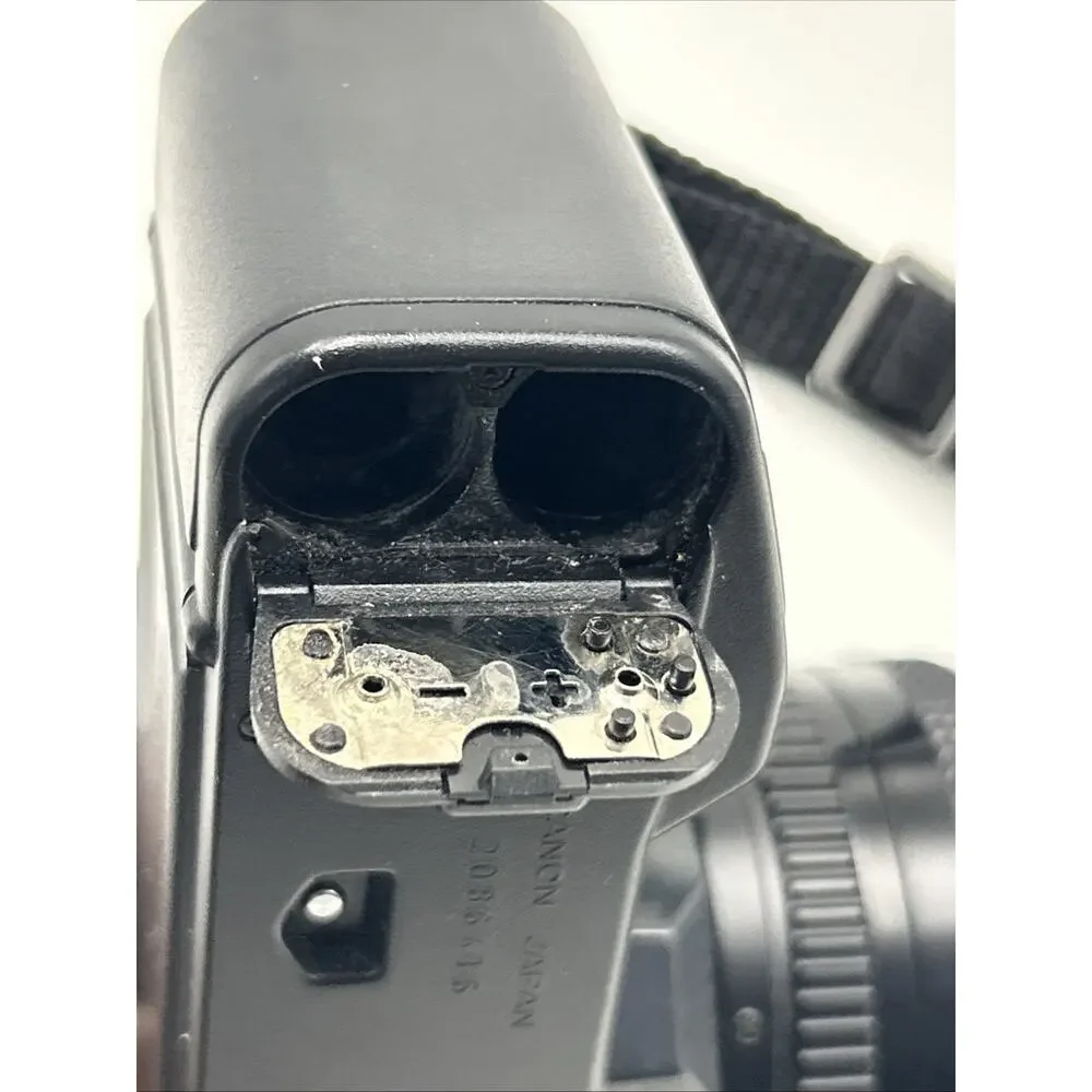 Canon T50 camera with CANON 50mm 1: 1.8 Lens MADE IN JAPAN TESTED WORKING
